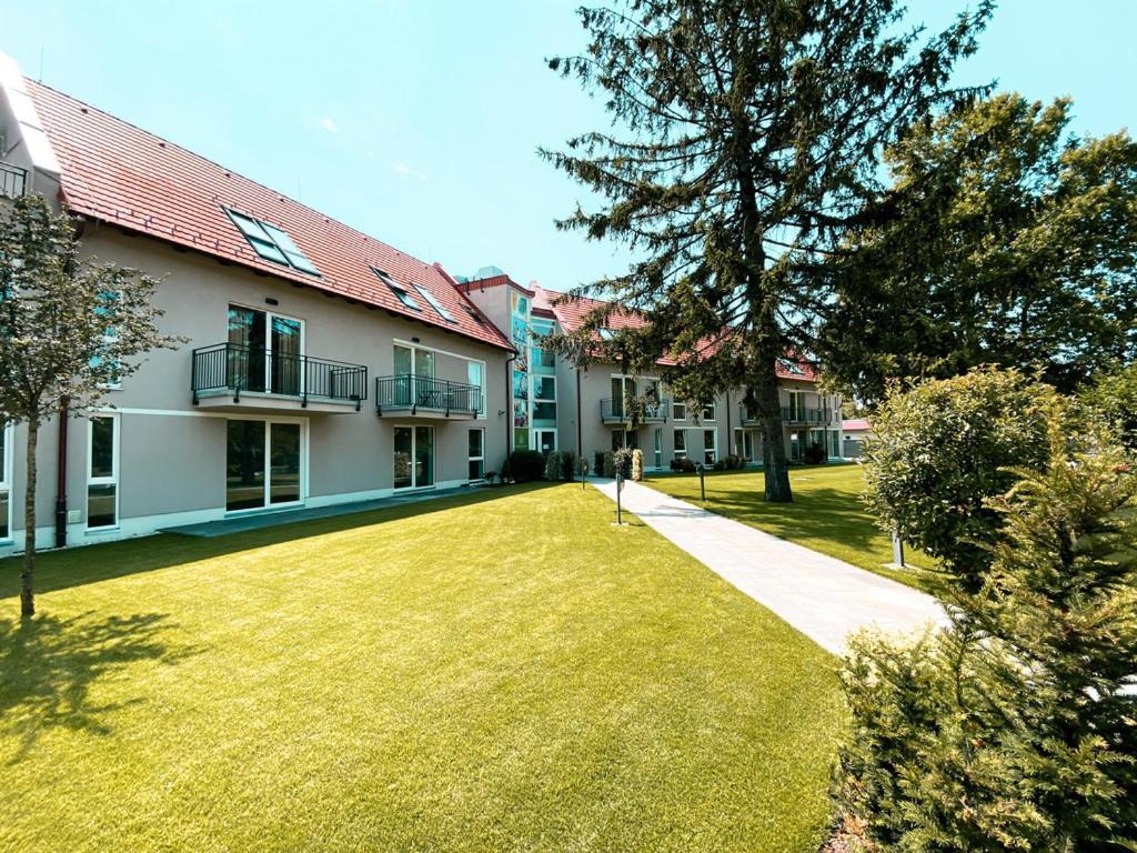 Appartement Fresh Green Wellness Apartman By Bltn Siófok Extérieur photo